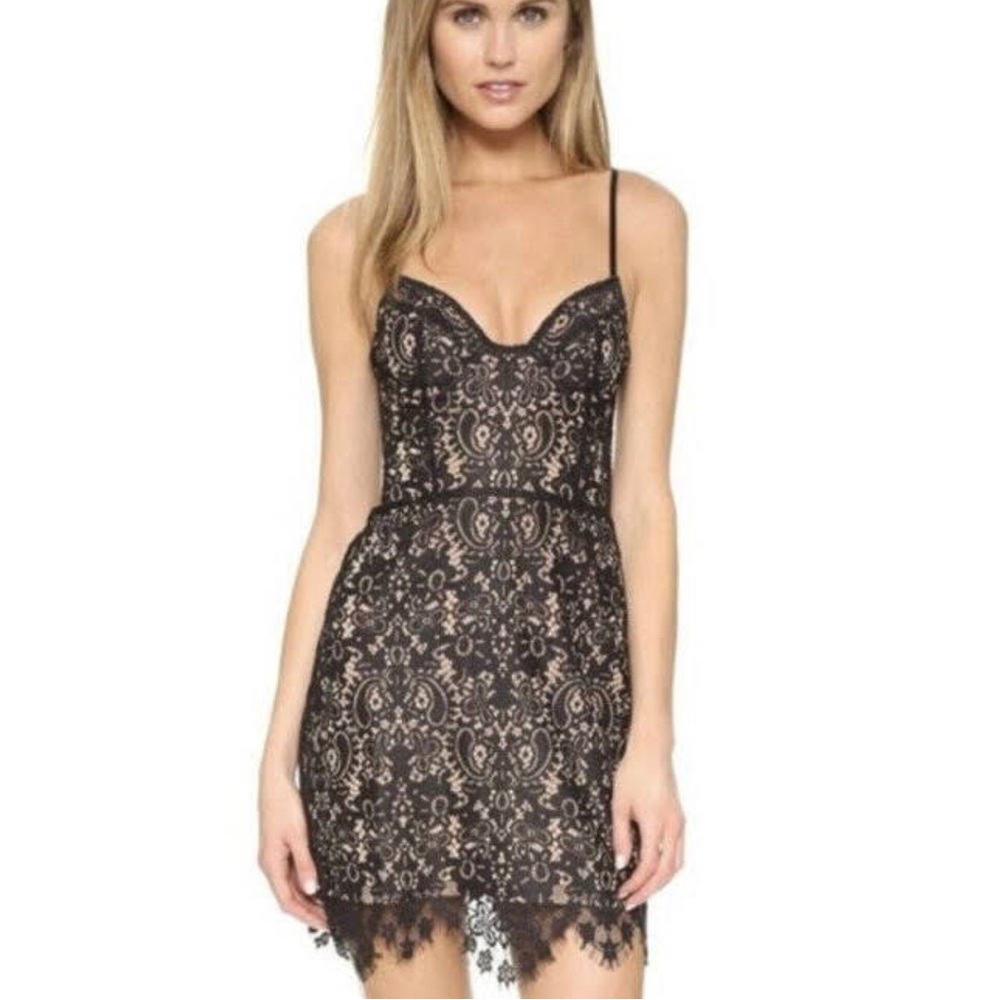 For love and lemons vika mini black